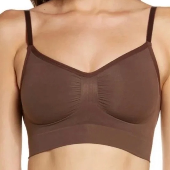 SKIMS Other - SKIMS Sculpting Low Back Bralette in Cocoa